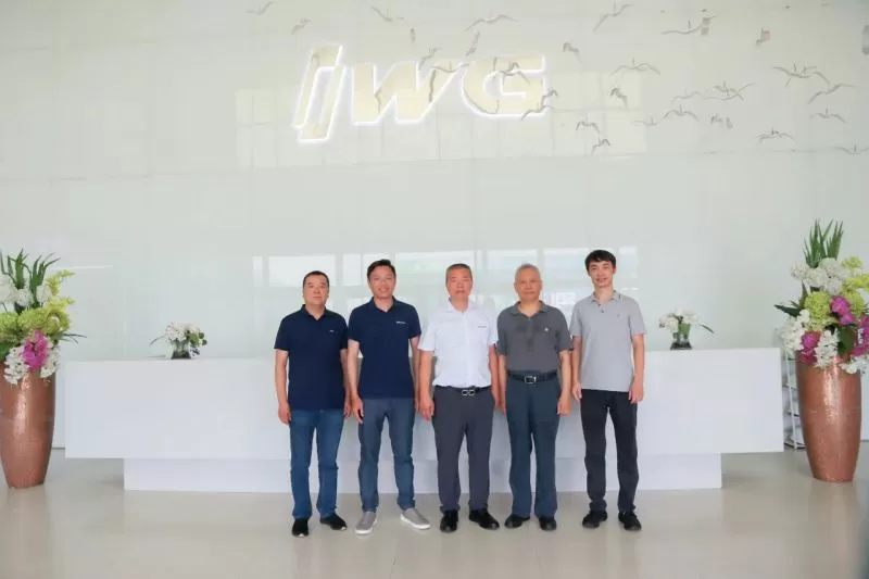 头条 | 中国木材与木制品流通协会会长李佳峰一行考察永特耐黄岛智慧协同工厂