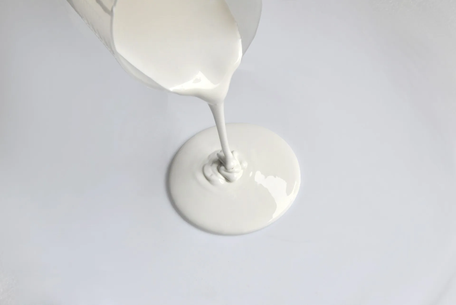 爱特科HM8030G书本装订热熔胶 | 无填料更高效，赋能企业降本提质