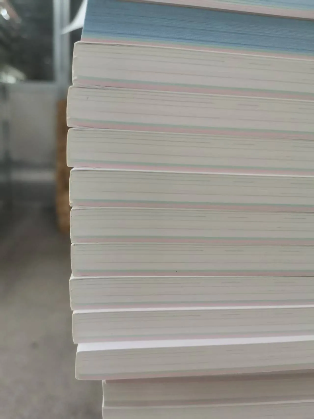 爱特科HM8030G书本装订热熔胶 | 无填料更高效，赋能企业降本提质