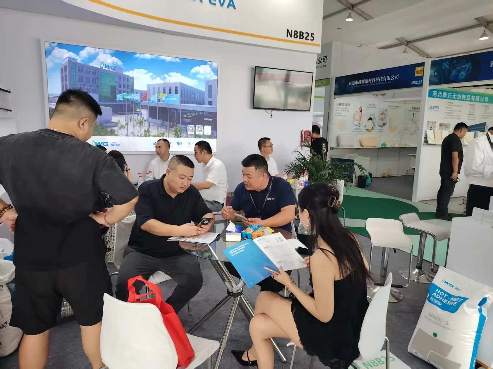 中国家具高端制造展 | IWG爱特科重磅亮相 ,软体静音热熔胶引关注! 中国家具高端制造展 | IWG爱特科重磅亮相 ,软体静音热熔胶引关注!