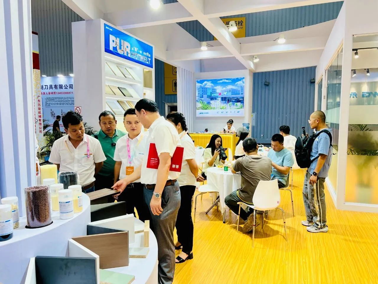 成都家具展丨永特耐PUR全系品类亮相，技术创新引行业关注