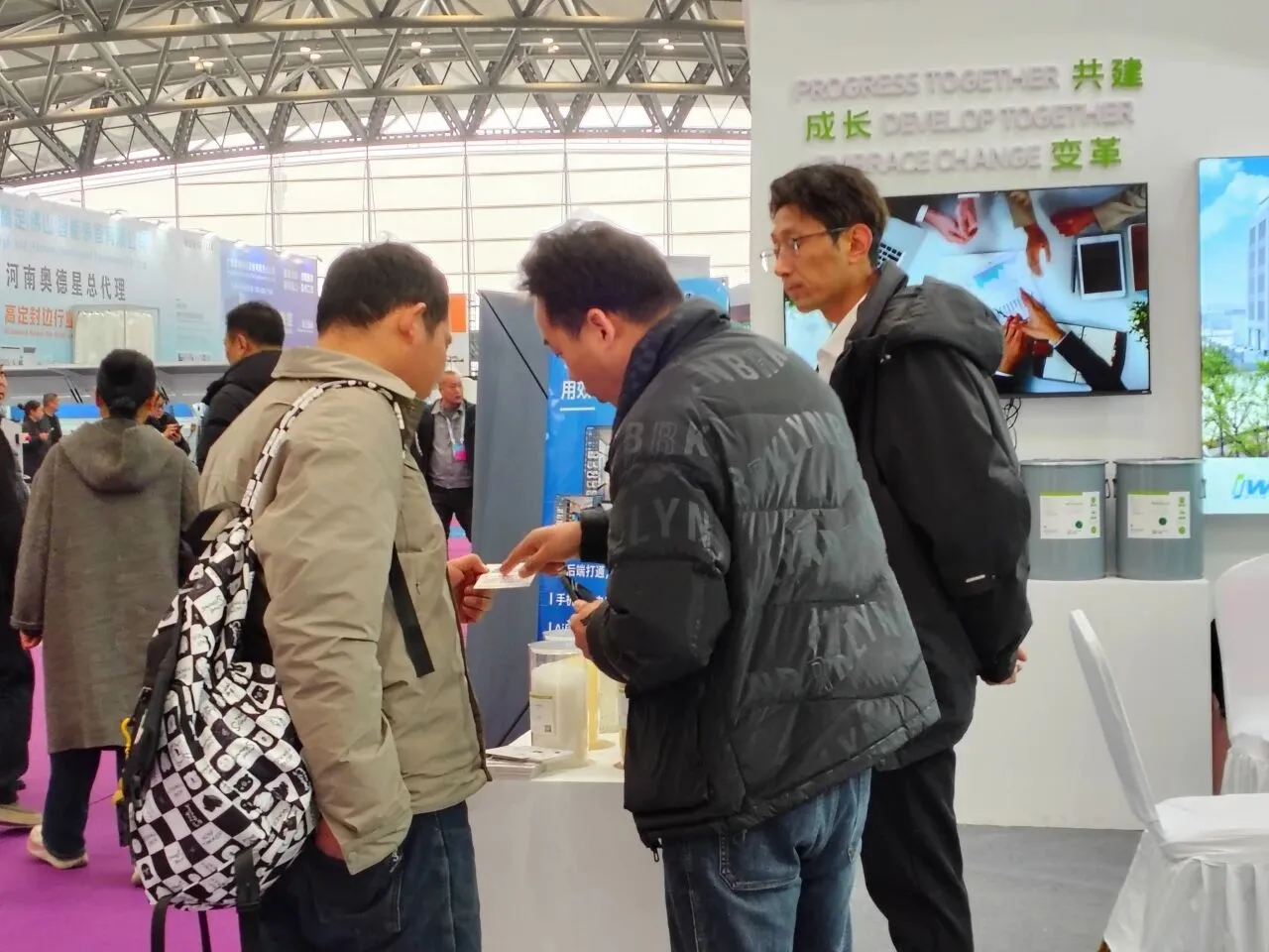 永隆开年双展圆满落幕,高端PUR封边胶行业首发引热潮! 永隆开年双展圆满落幕,高端PUR封边胶行业首发引热潮!